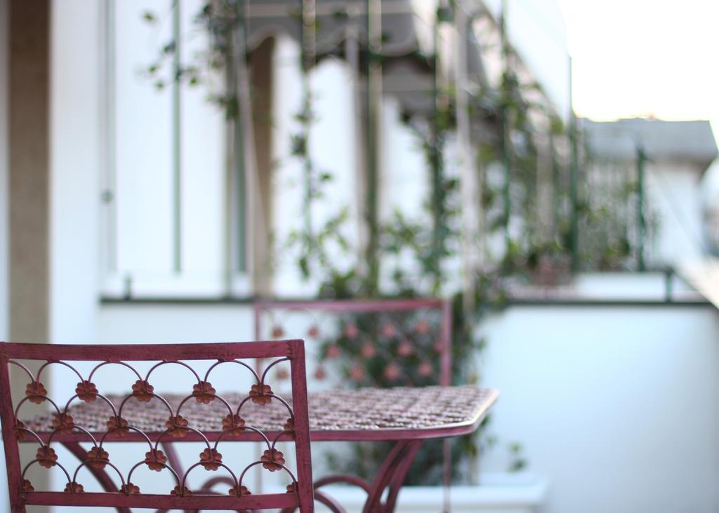 Stelle Hotel The Businest Napoli Exterior foto
